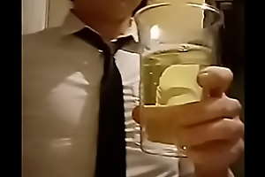 Criss drinks his piss after college
