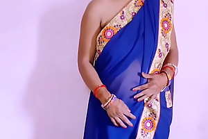 sari bathing on red-hot bra wothoutblouse